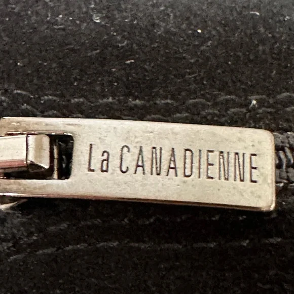 Canadian Anna - Picture 3 of 4